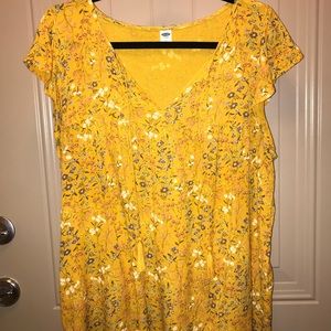 Old Navy yellow floral tank top EUC